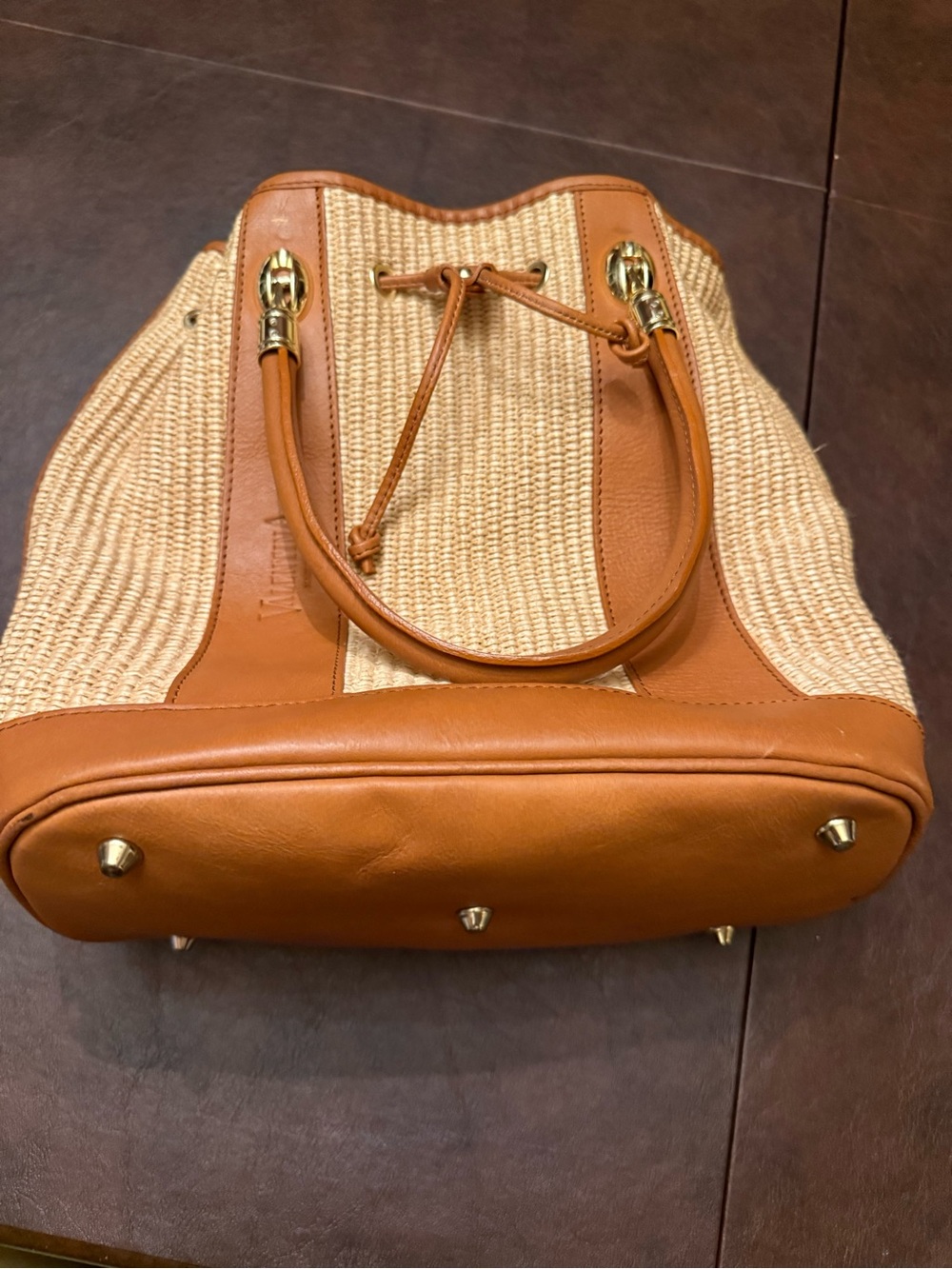 Valentina bucket bag Leather-Trim Straw Tote Bag in Tan